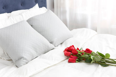 Bed with Roses